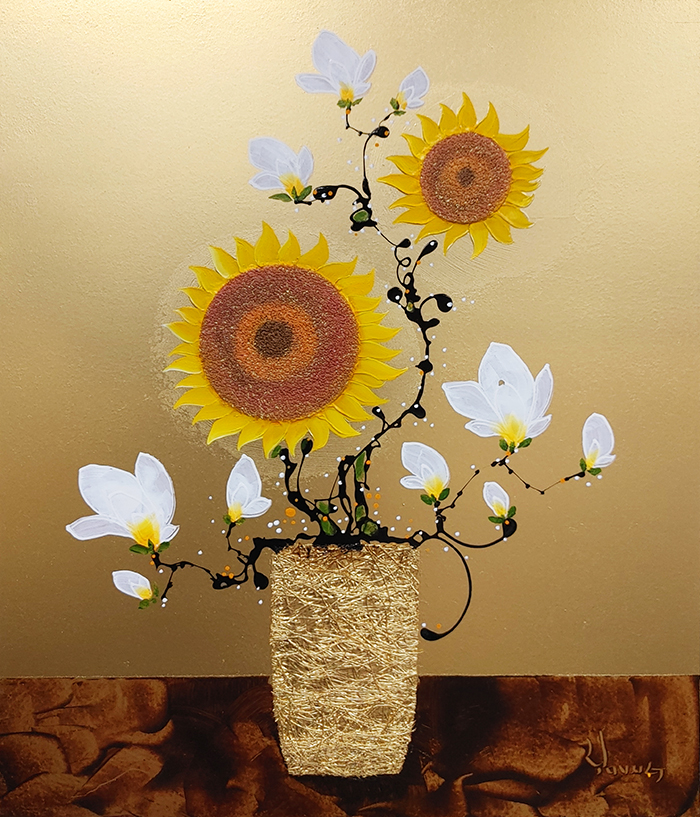 새 봄 - 황금 해바라기와 목련꽃
